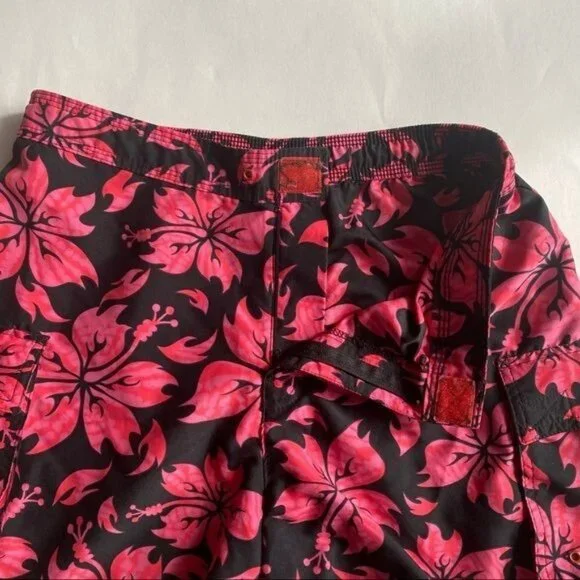 Catalina Black and Pink Floral Hawaiian Style Shorts Size M - Picture 6 of 11
